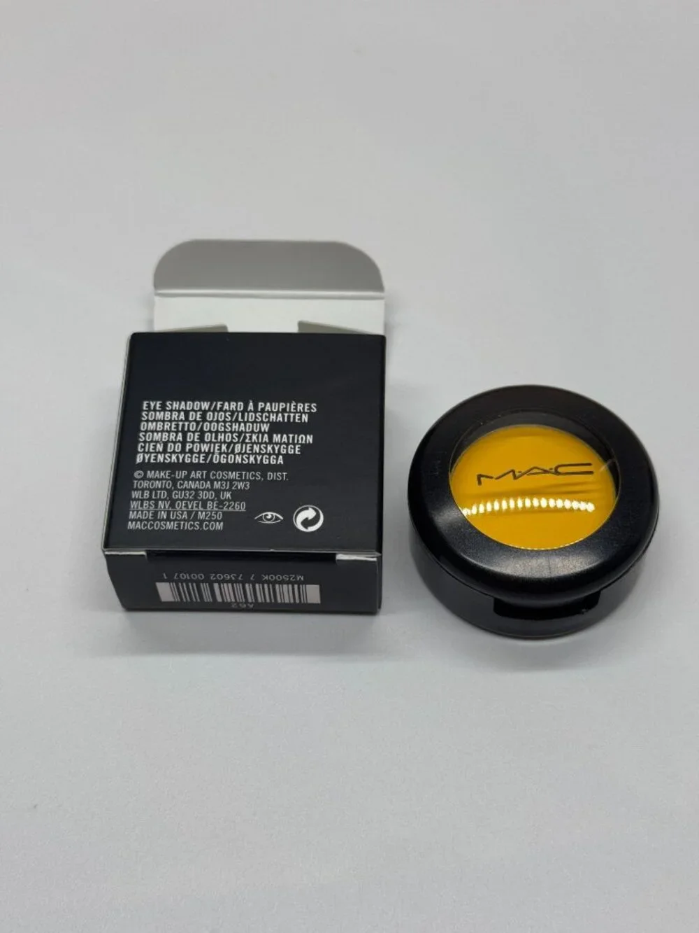 MAC Eye Shadow Matte Chrome Yellow